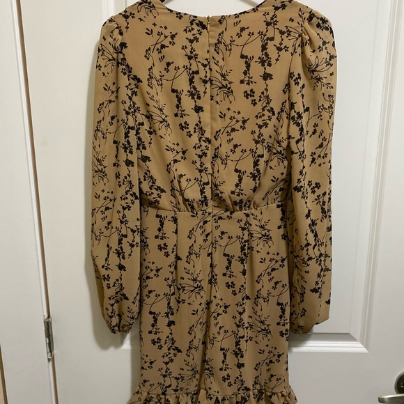 Dress - Picture 3 of 6